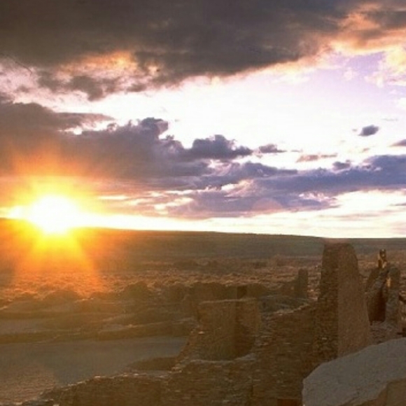 ♡Meet your Posher: Sharon Kay Beyer "Wear Nature " - Picture 2 of 7